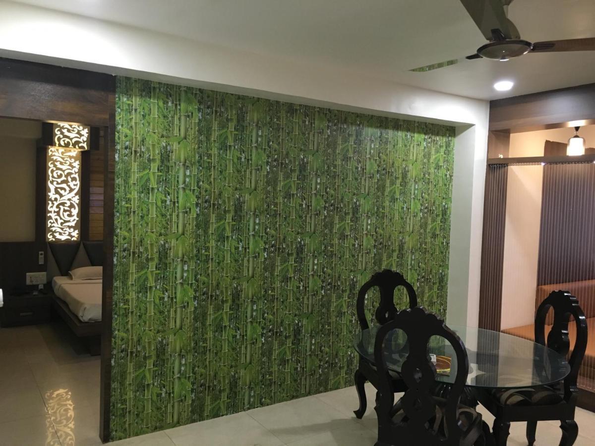 Hotel Grand Arjun Rāipur Buitenkant foto